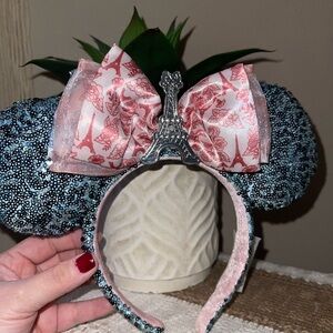 Disney Epcot Parks Paris Minnie Mouse Ear Headband
